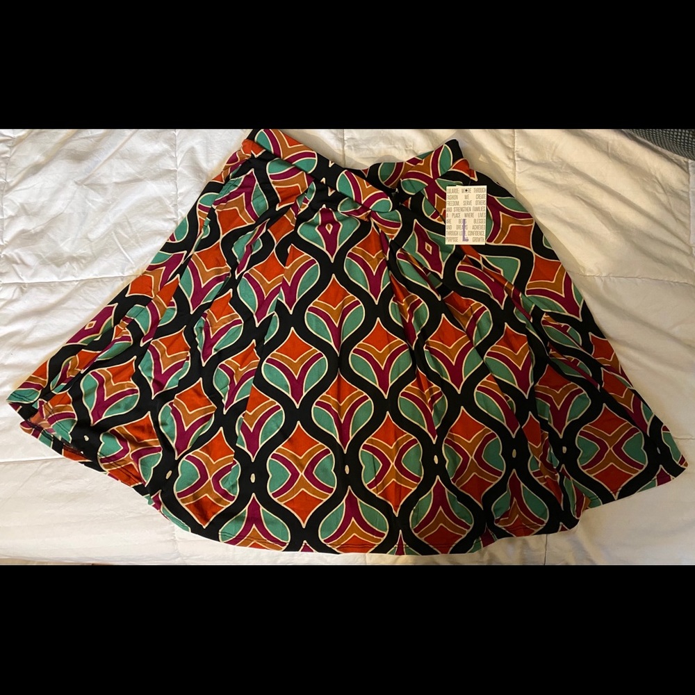 Lularoe Large Madison skirt, new with tags!